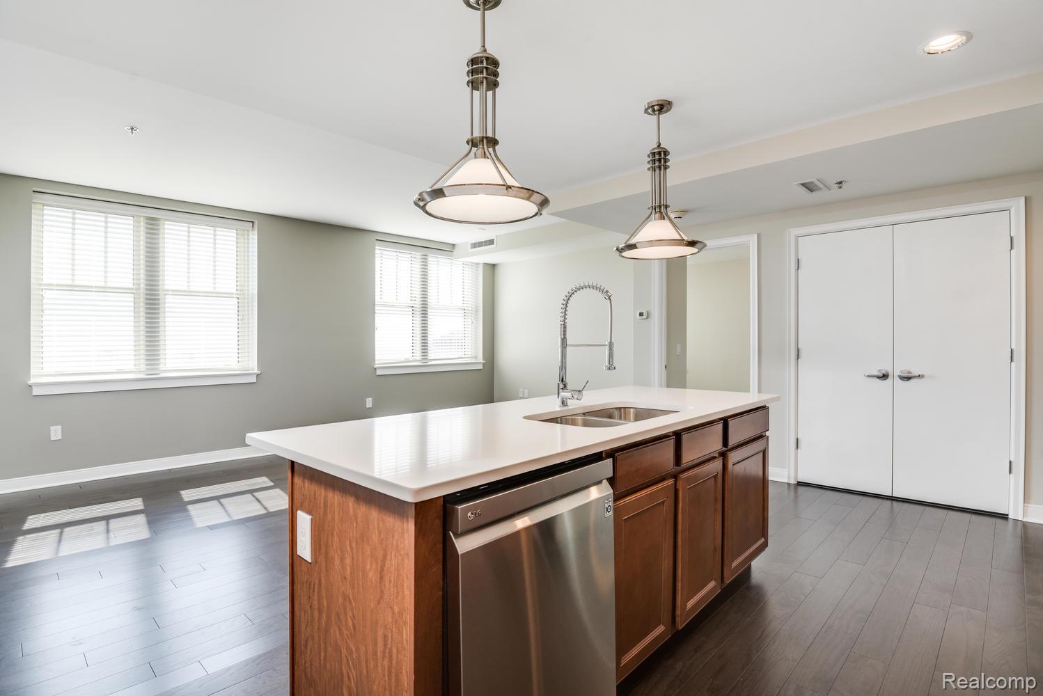 525 W Lafayette Boulevard Property Photo 18