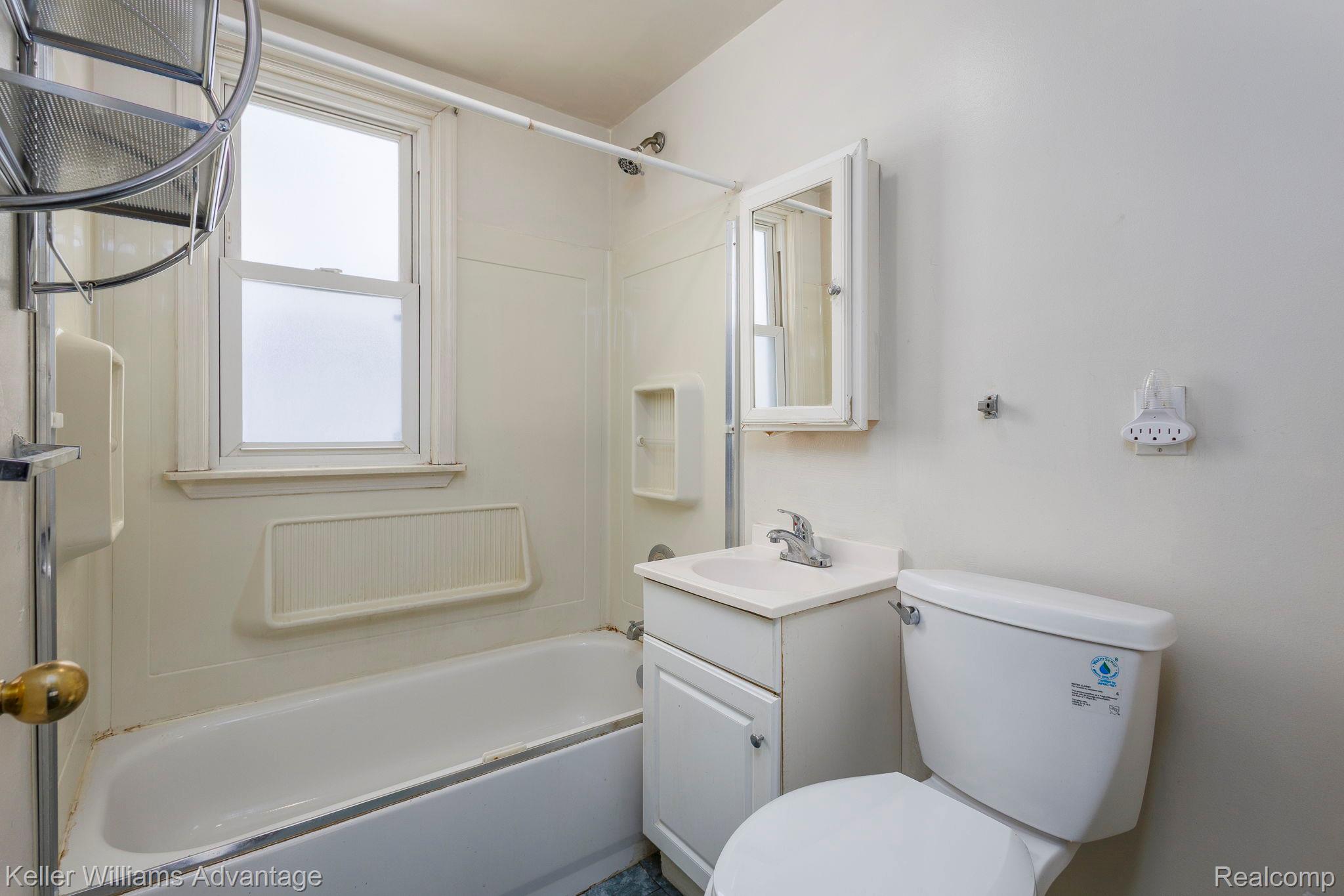 11727 Dyar Street Property Photo 8