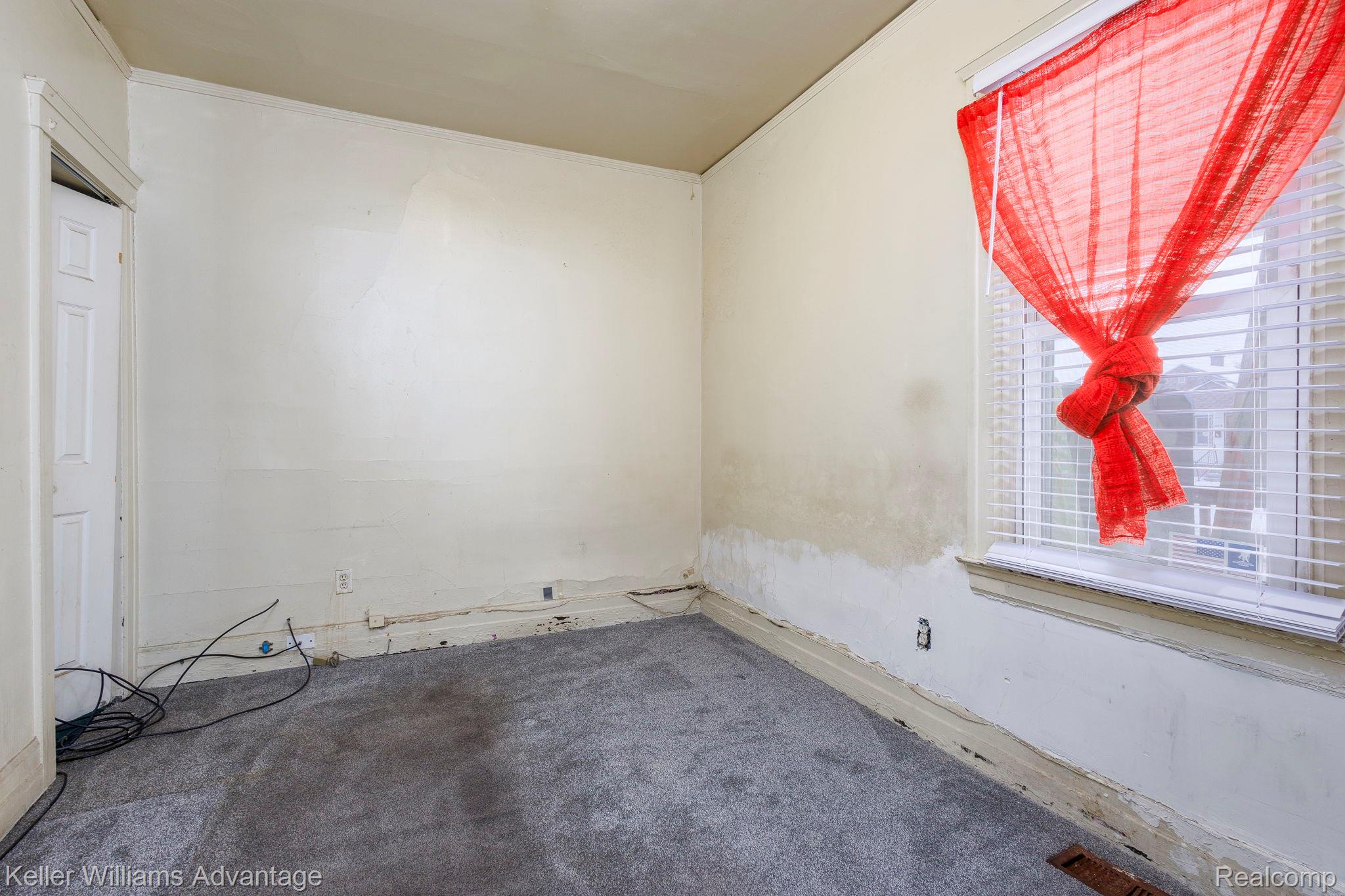 11727 Dyar Street Property Photo 10