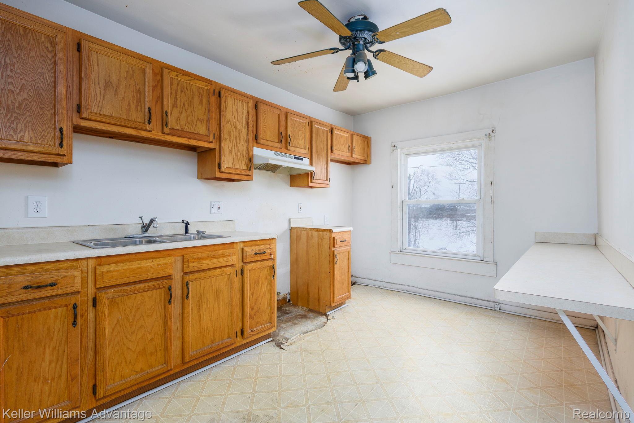 11727 Dyar Street Property Photo 19