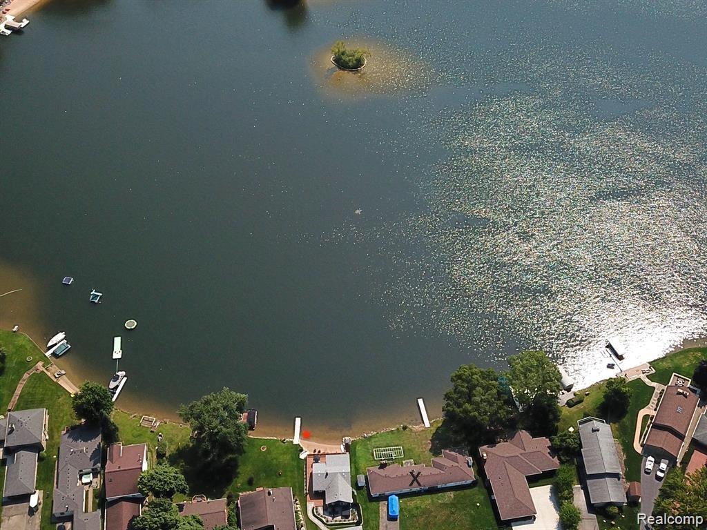 8461 Woodland Shore Drive Property Photo 1