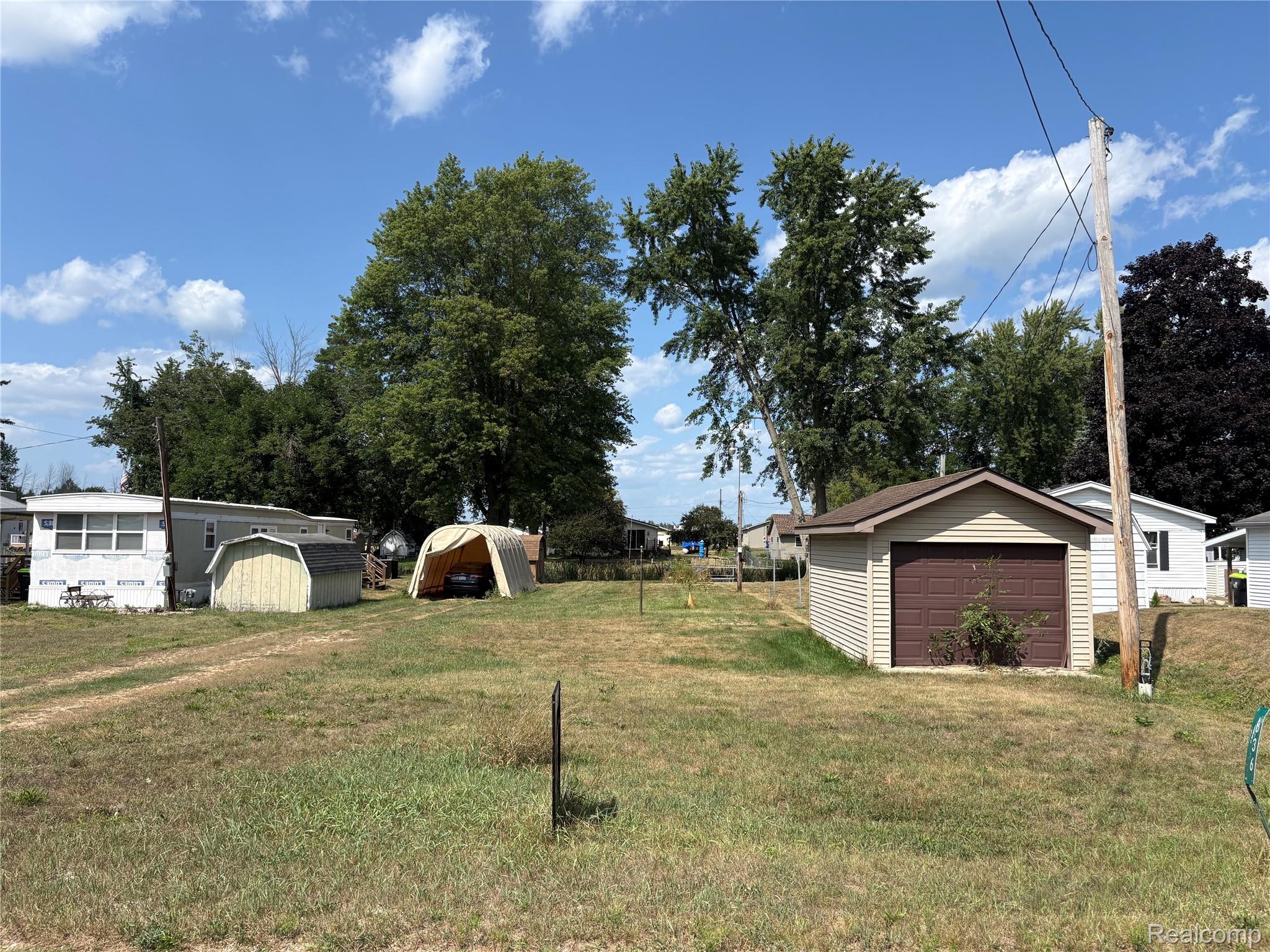 336 Twin Lake Road Property Photo 1