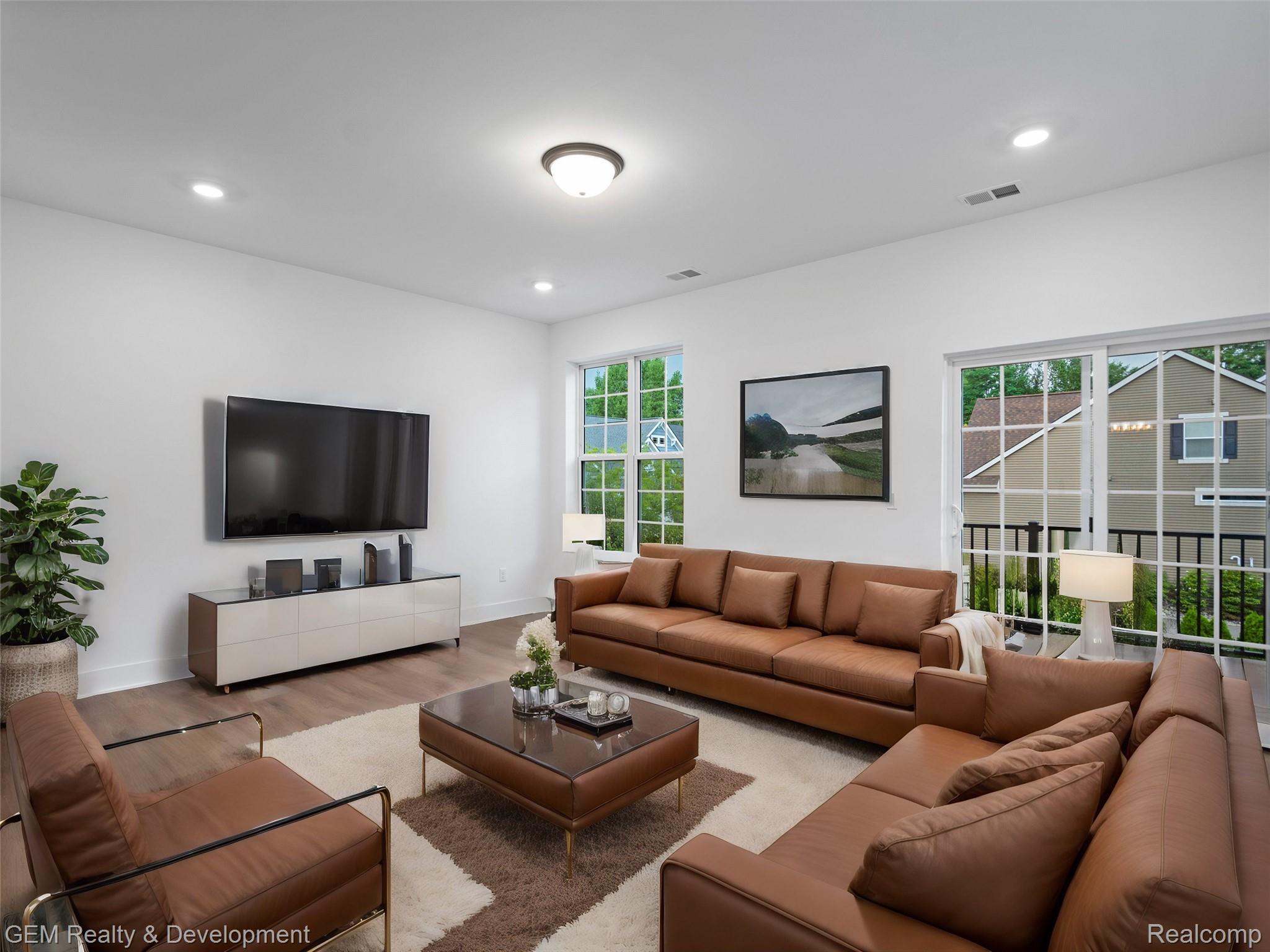 508 Village Lane Property Photo 3