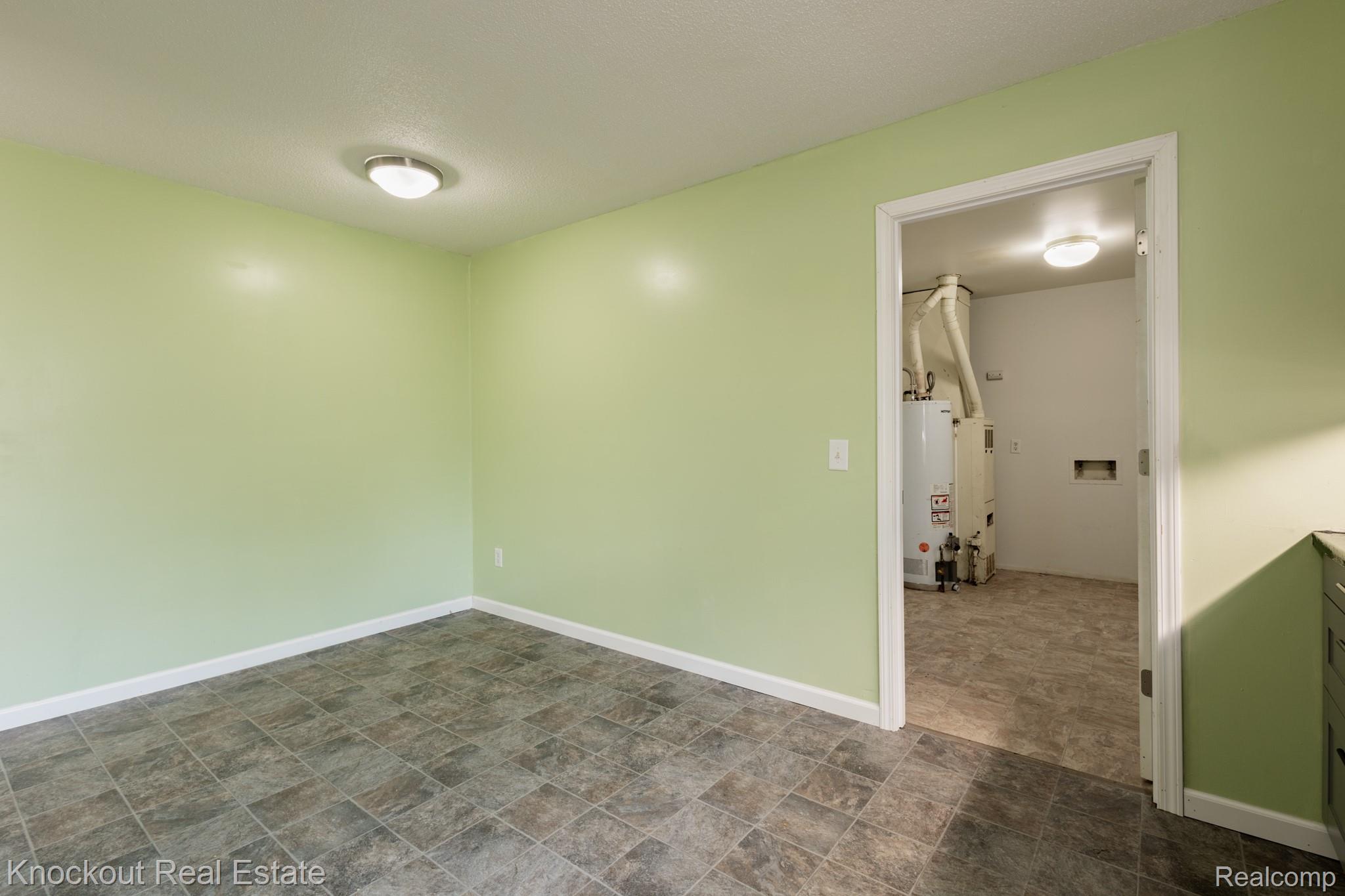 3782 Egan Street Property Photo 7