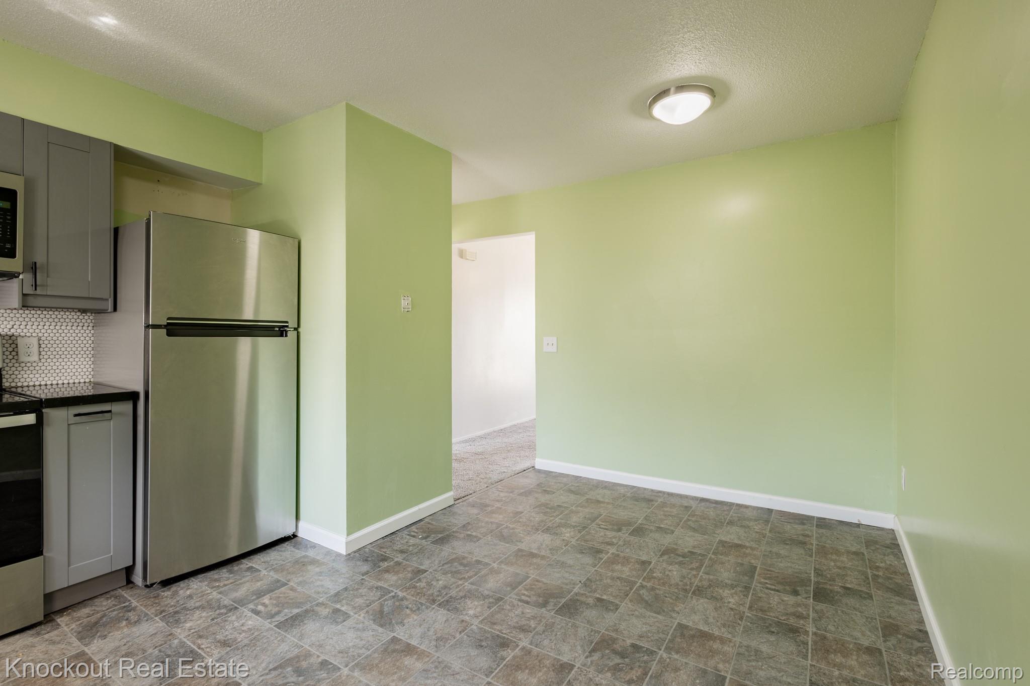 3782 Egan Street Property Photo 8