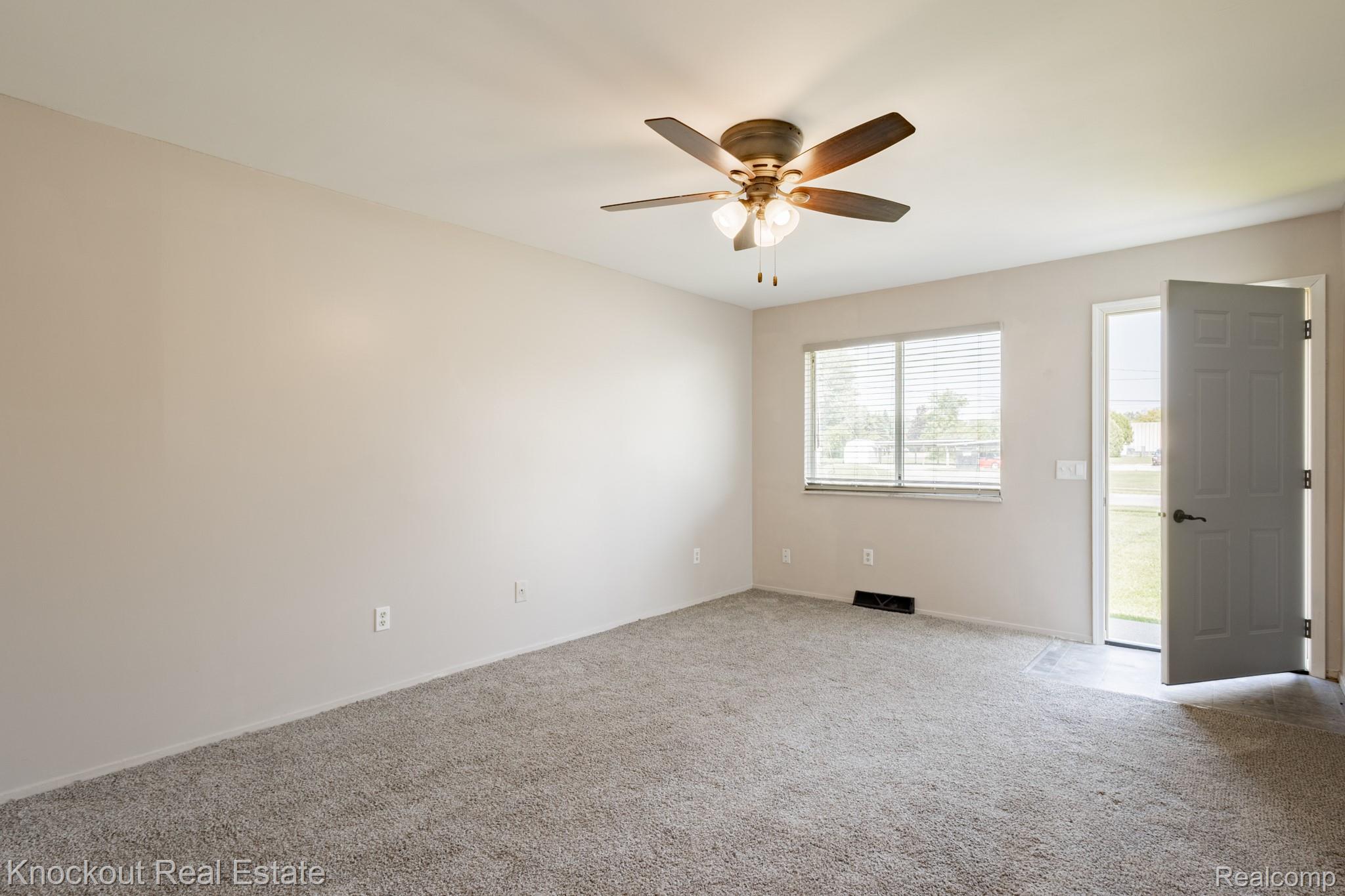 3782 Egan Street Property Photo 10