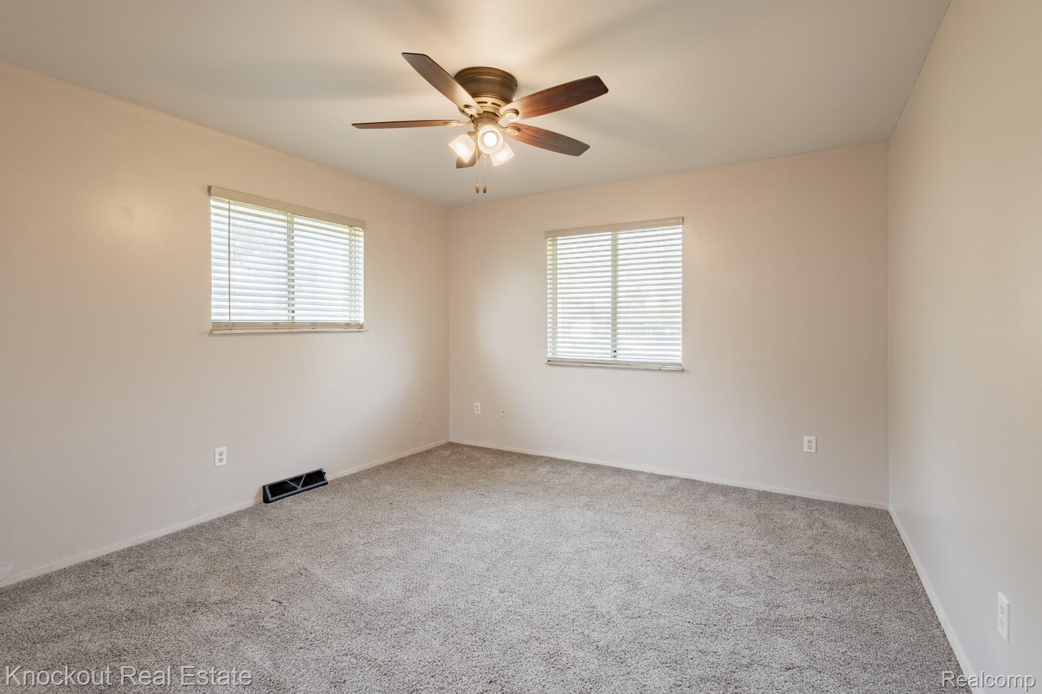 3782 Egan Street Property Photo 12