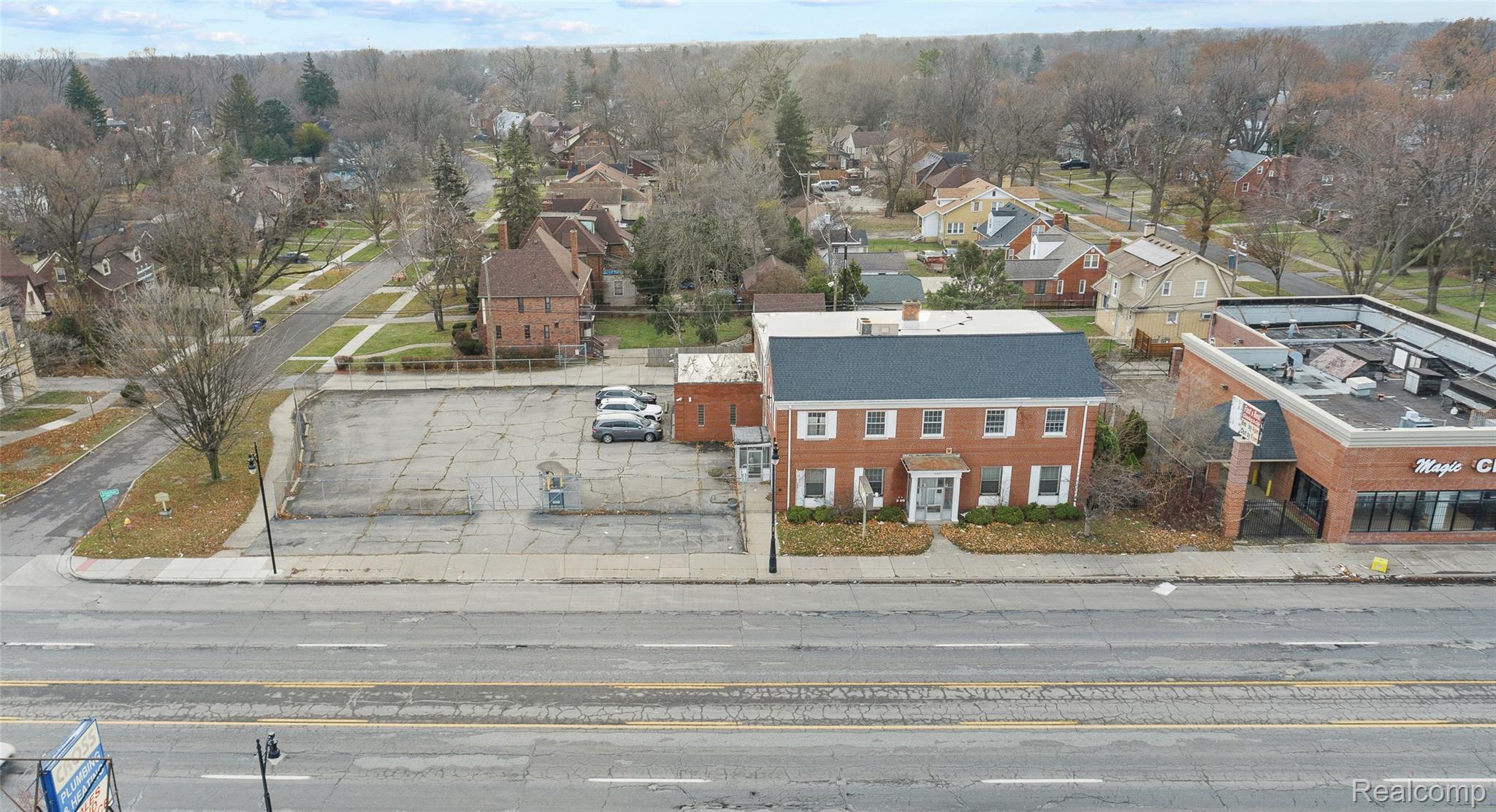 16625 Grand River Avenue Property Photo 4