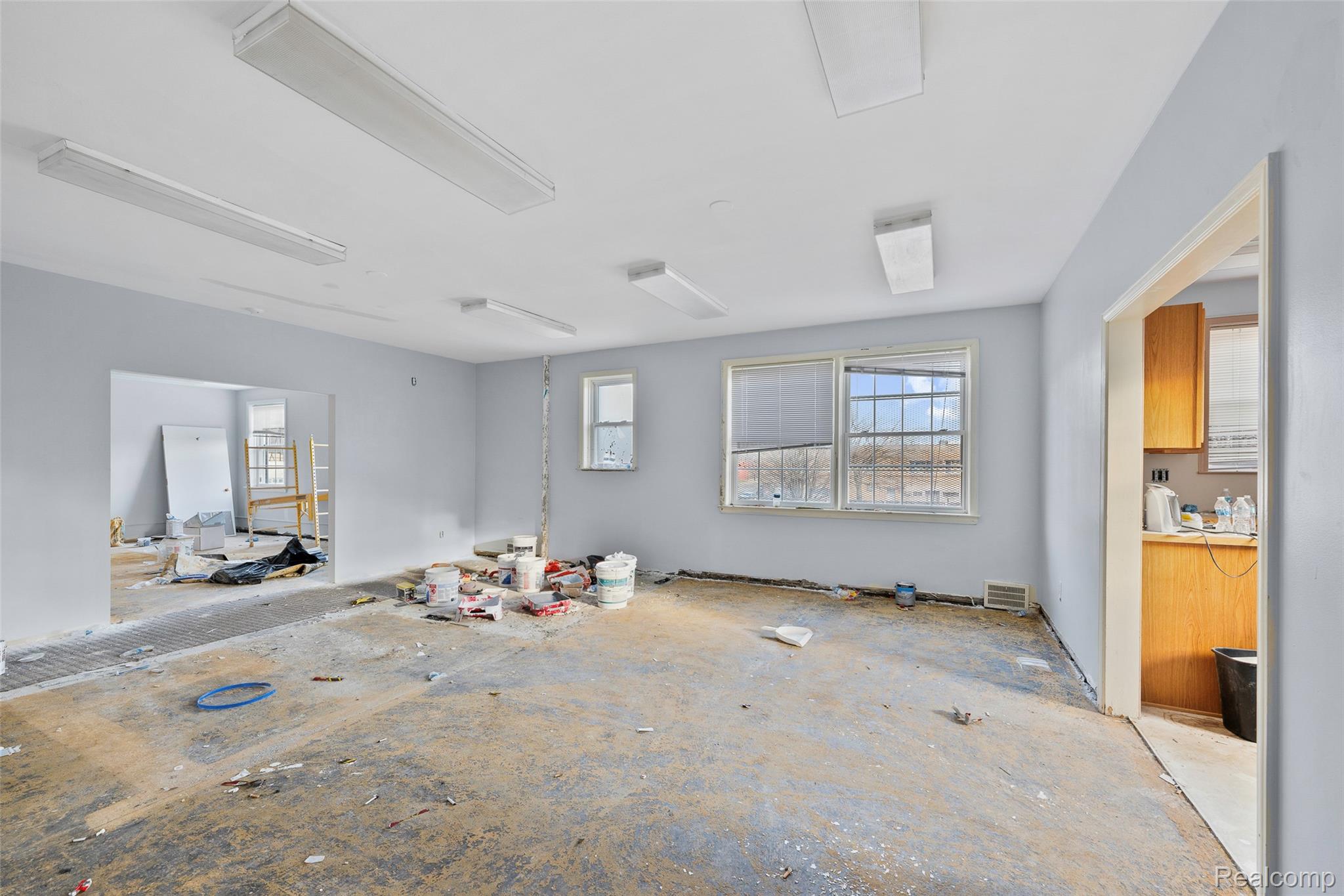 16625 Grand River Avenue Property Photo 18