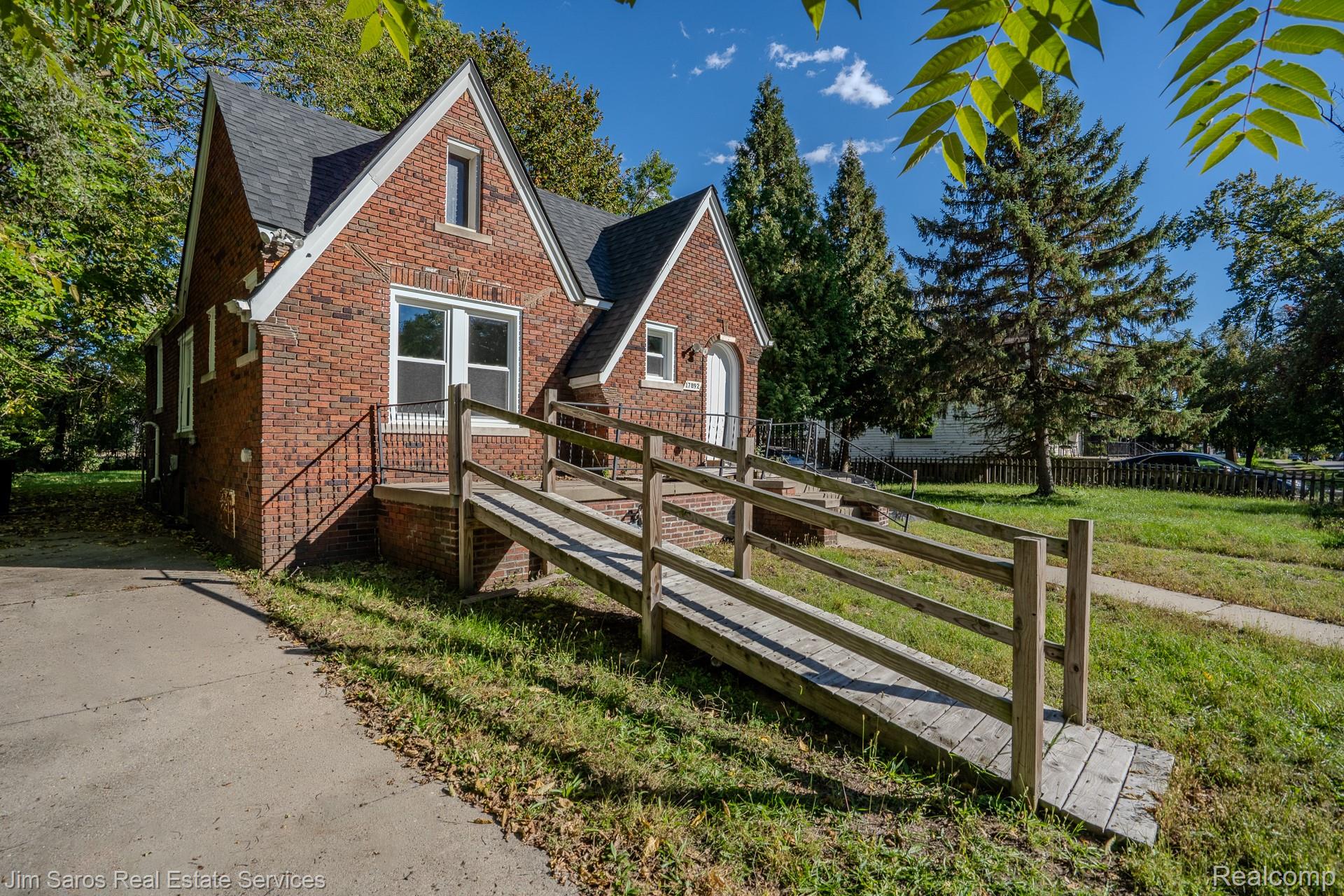 17892 Bradford Street Property Photo 2