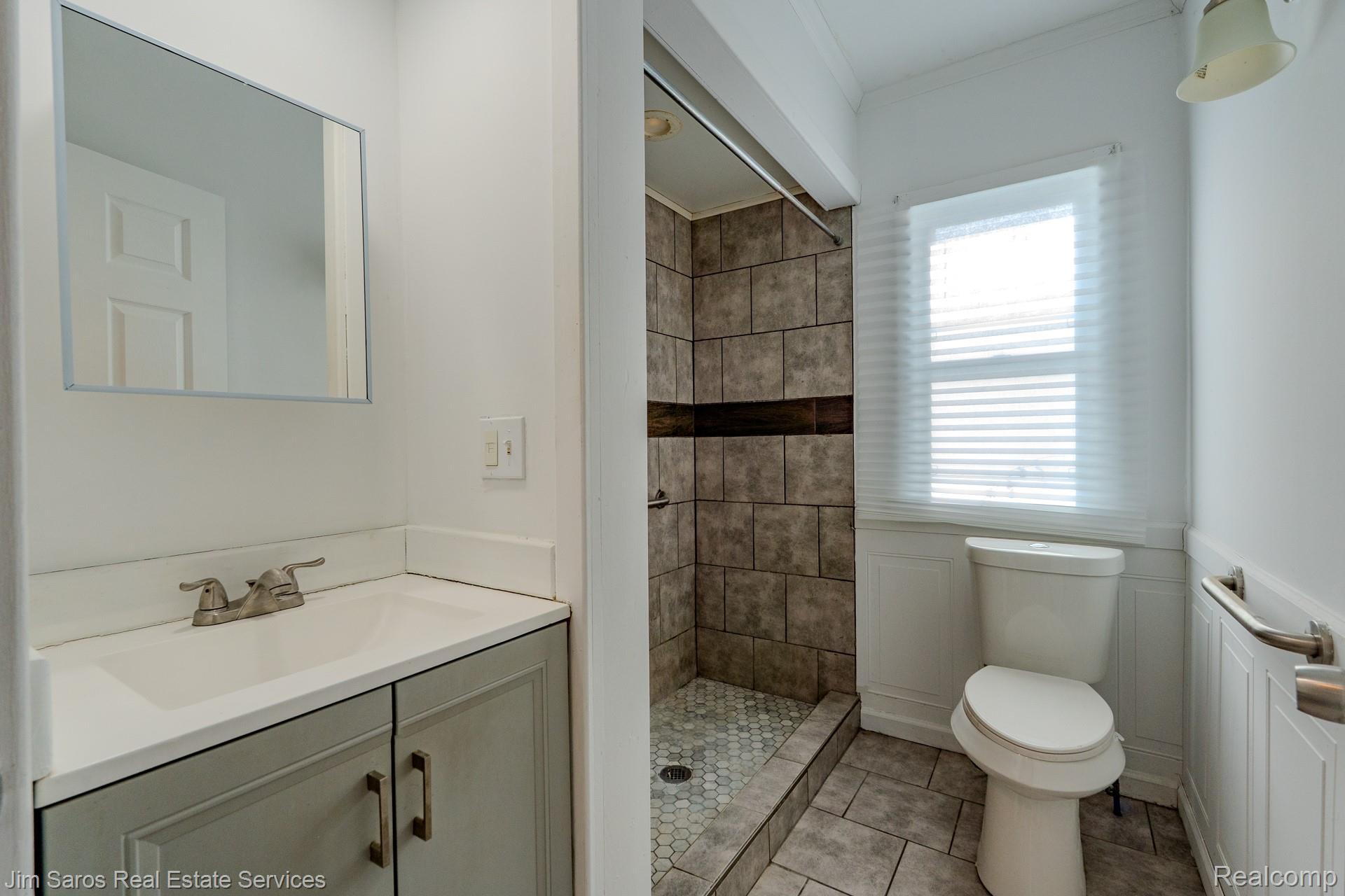 17892 Bradford Street Property Photo 9