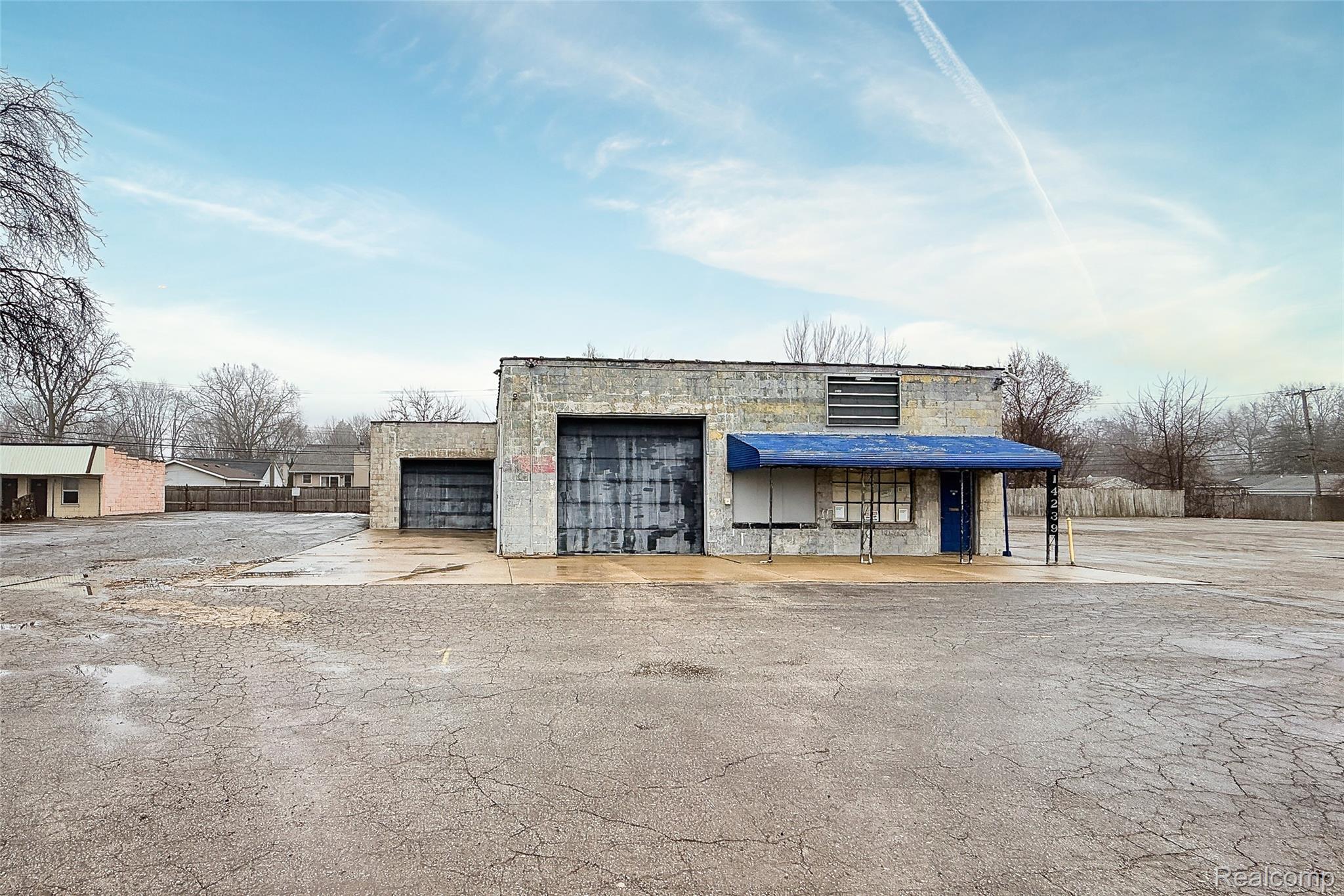 14239 Telegraph Road Property Photo 2