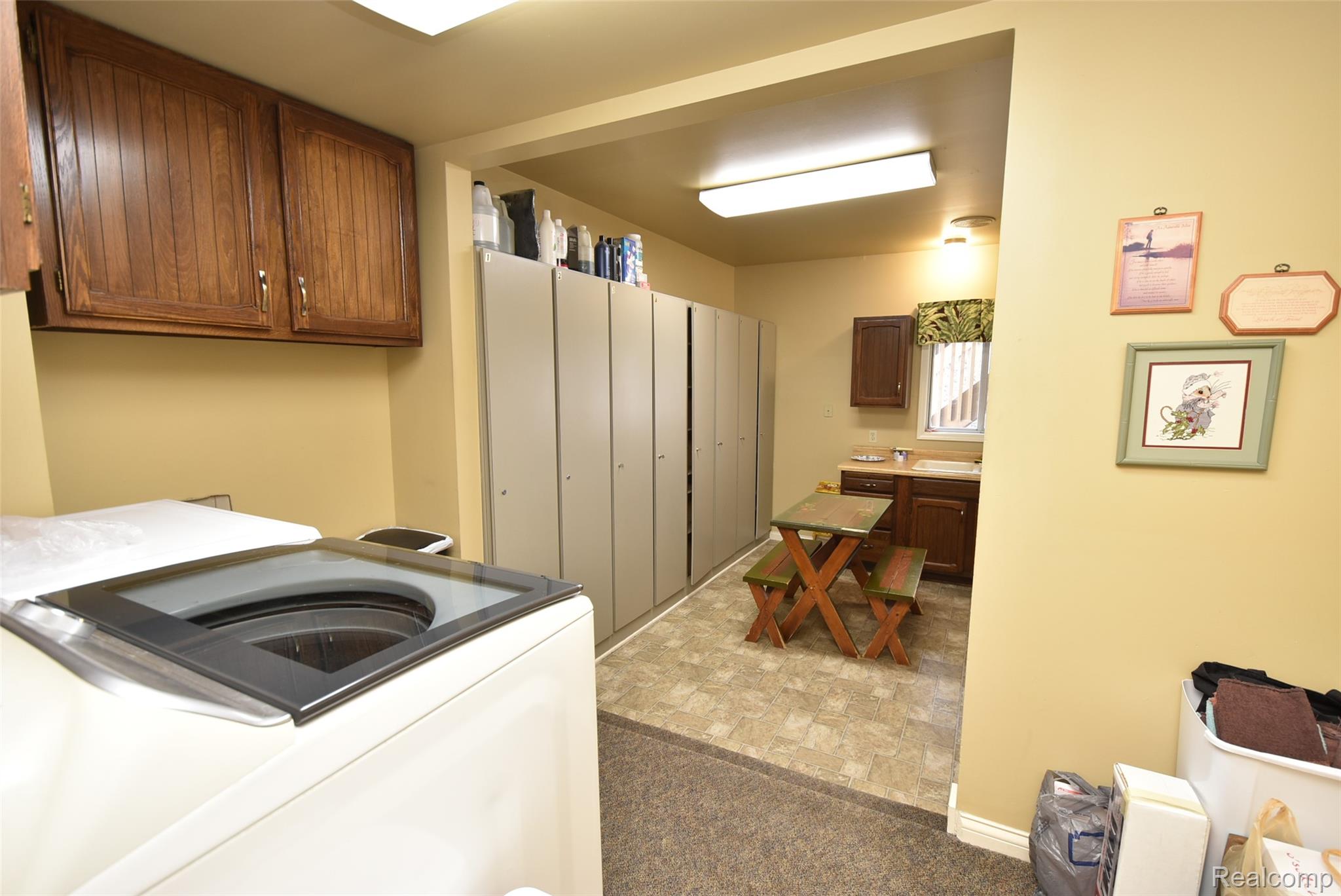 11522 Davis Street Property Photo 14