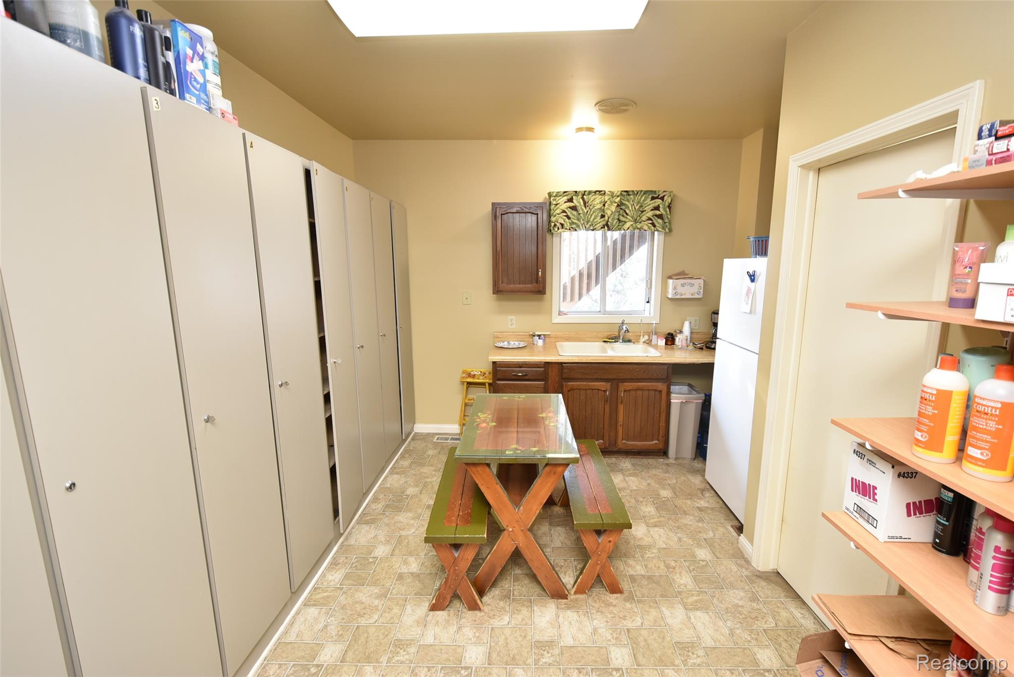 11522 Davis Street Property Photo 15