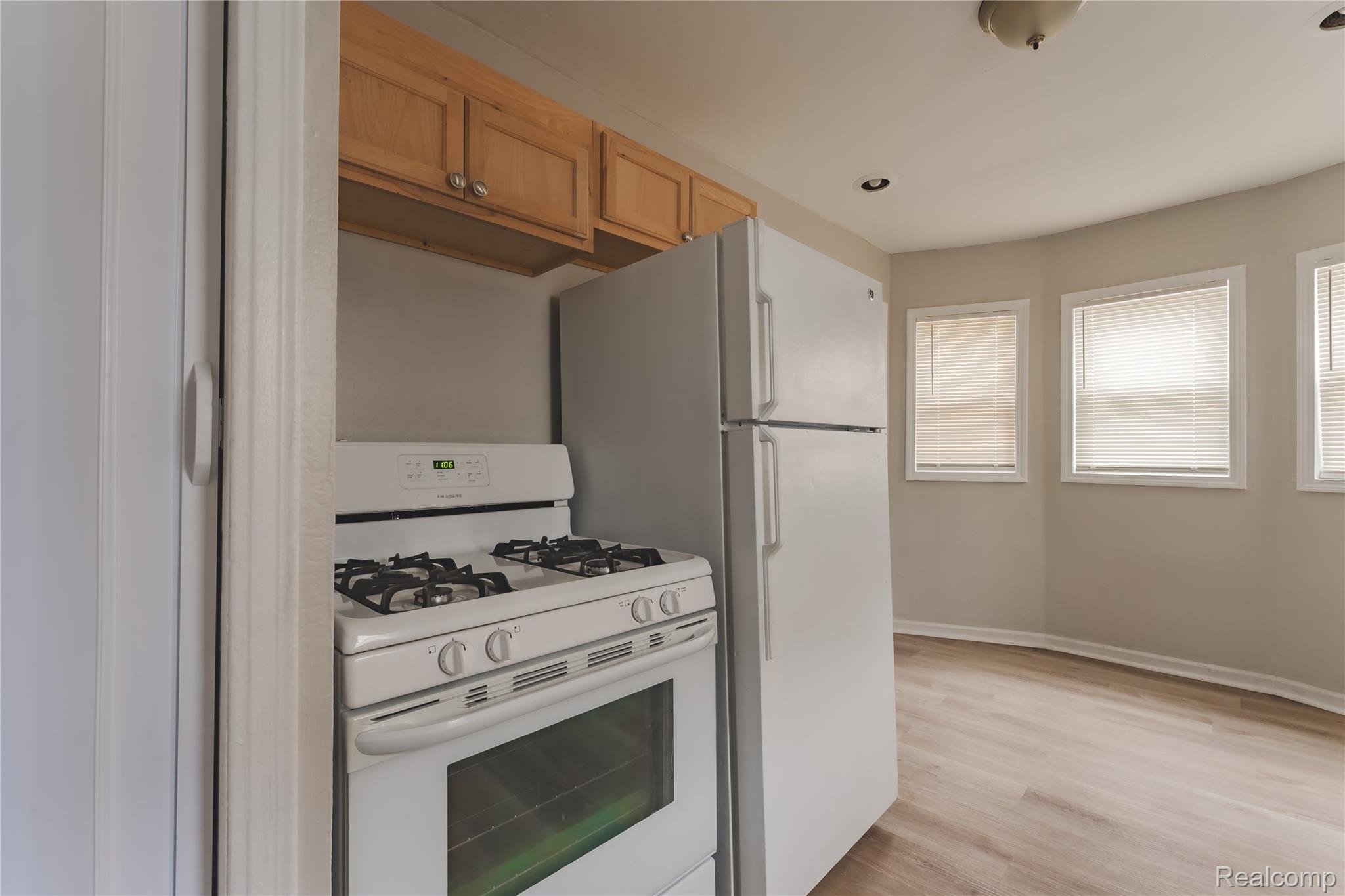 177 S Marshall Street Property Photo 4