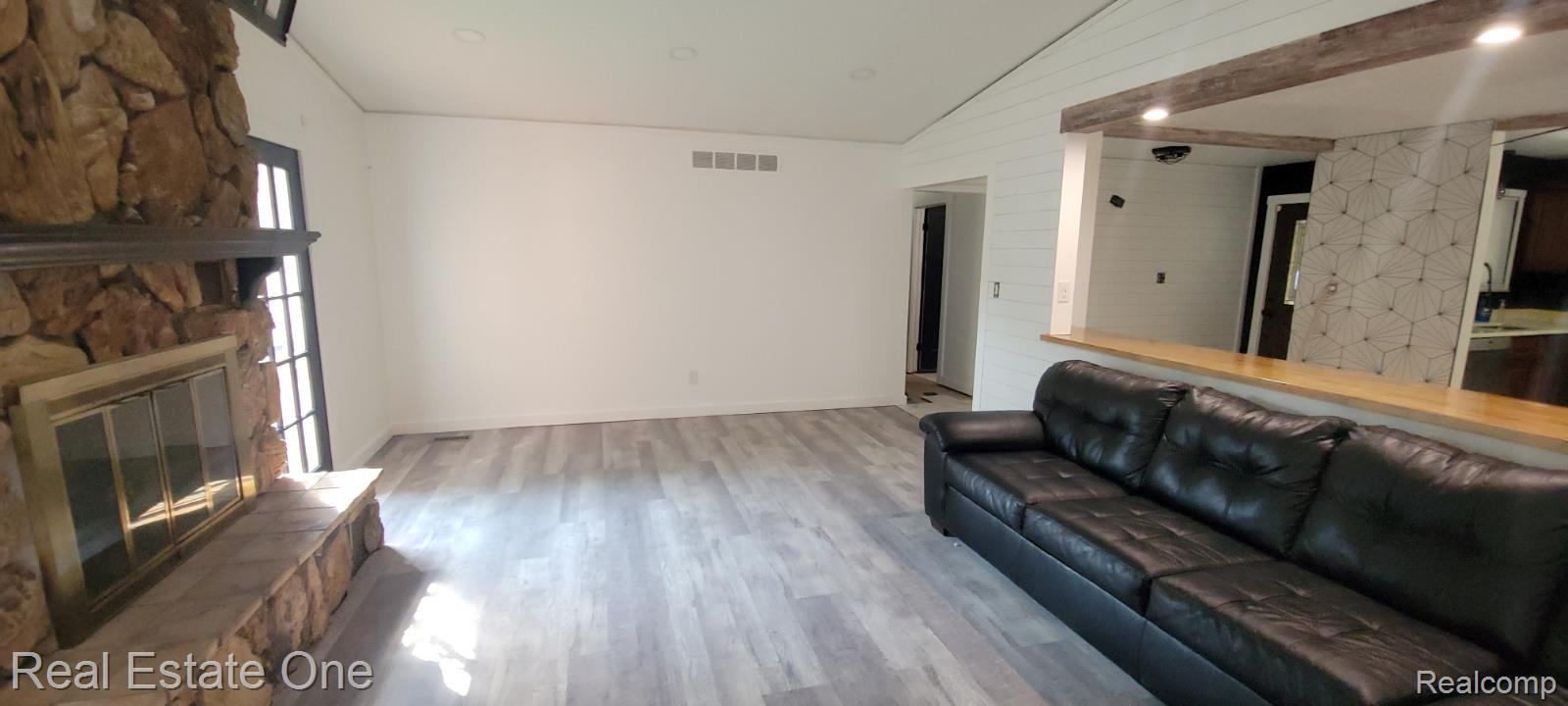 20120 Salisbury Street Property Photo 7