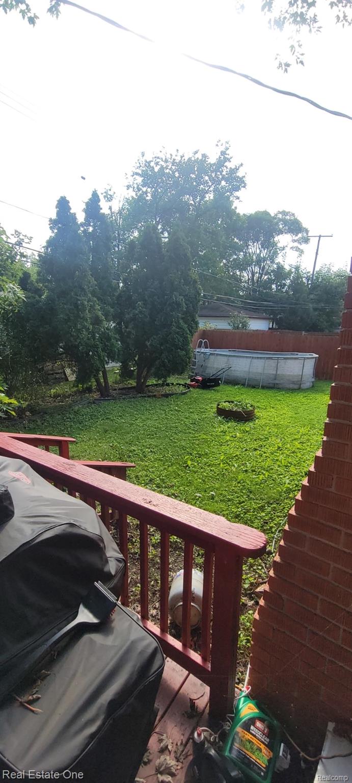 20120 Salisbury Street Property Photo 27