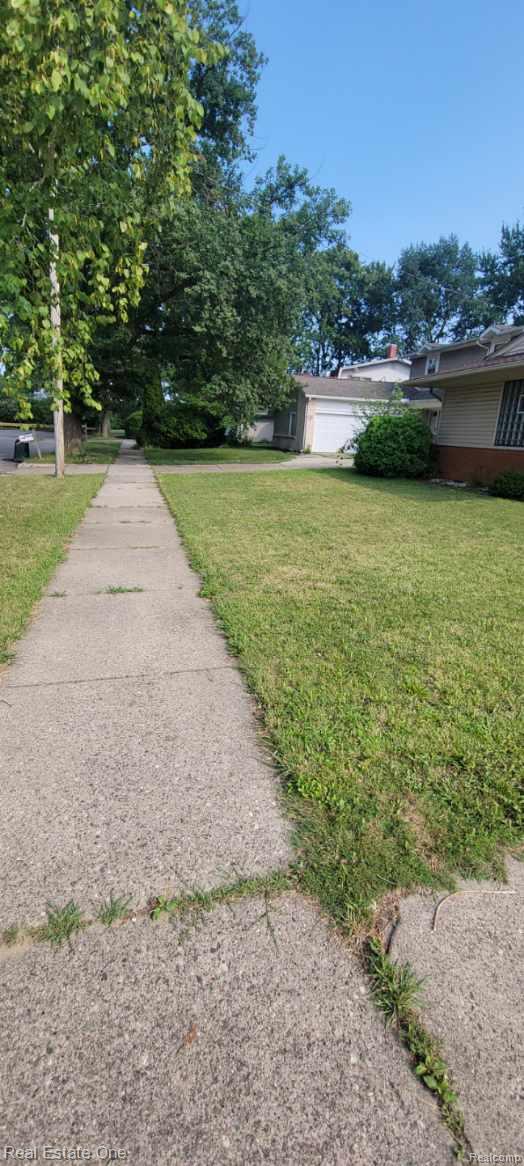 20120 Salisbury Street Property Photo 29