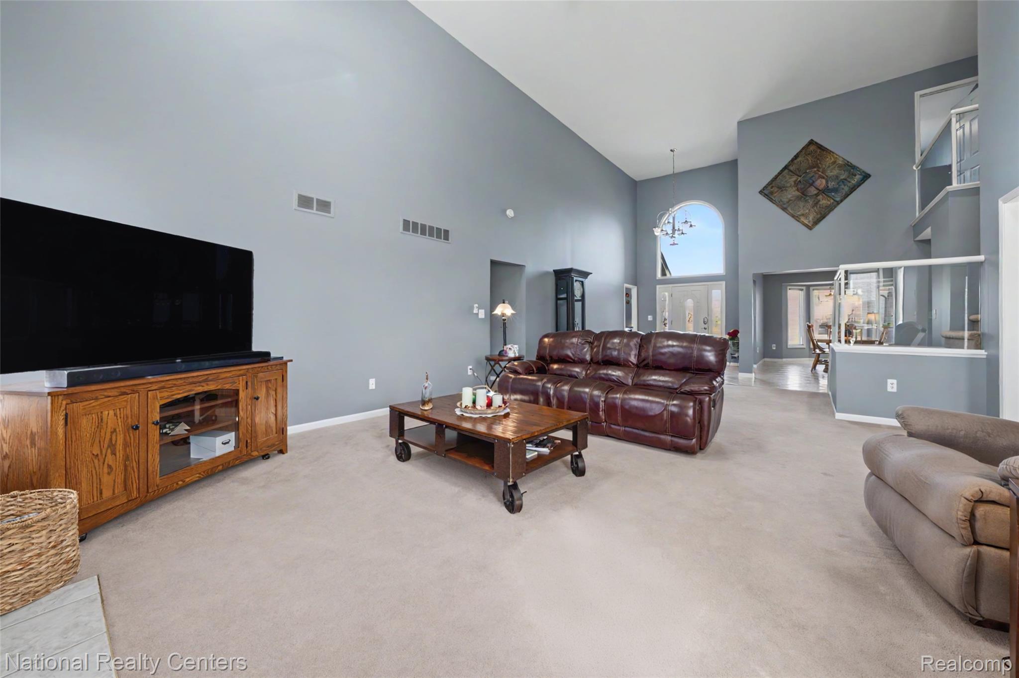 56175 Saint Andrews Drive Property Photo 5