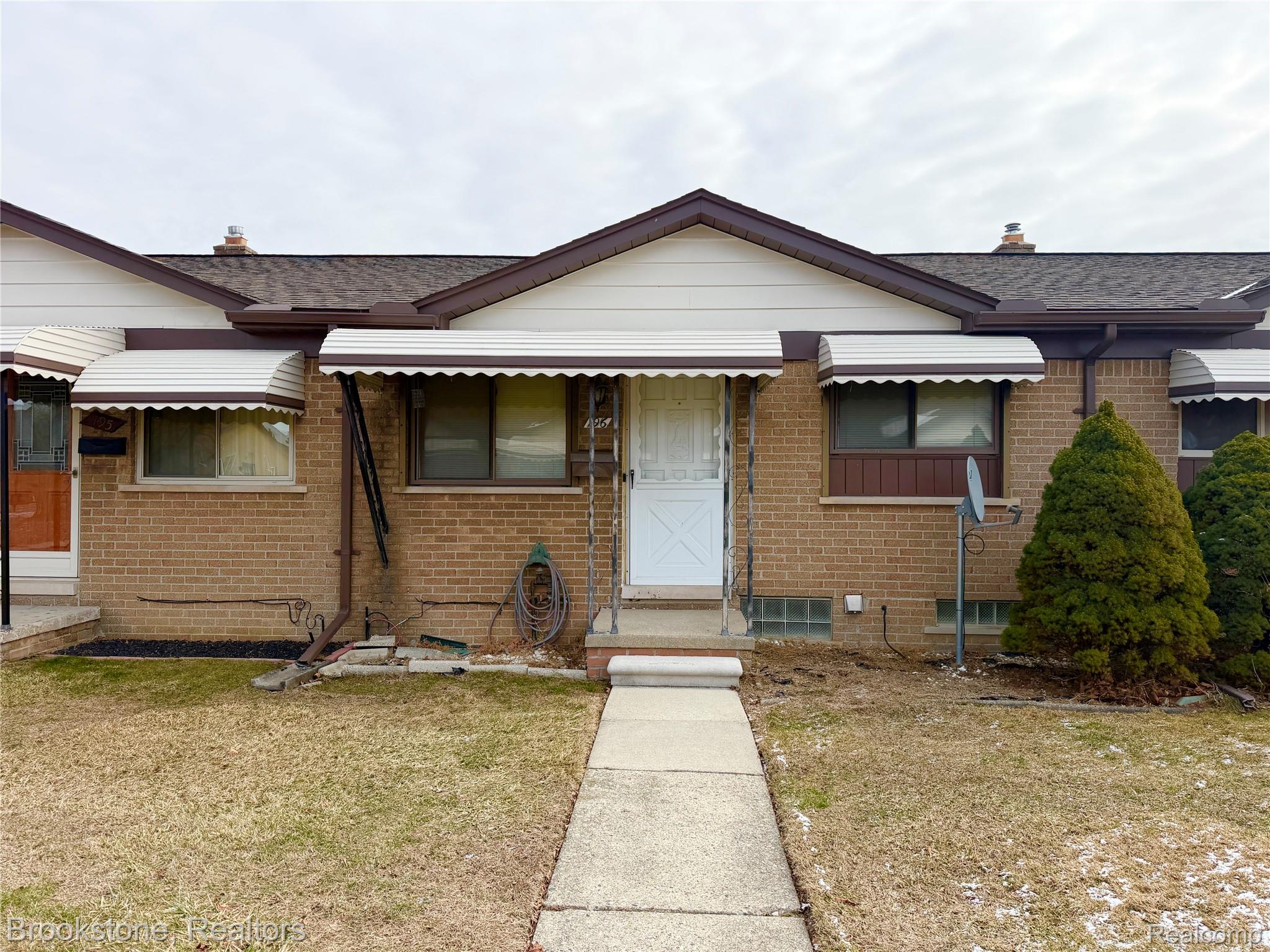 8401 18 Mile Road 196 Property Photo 1