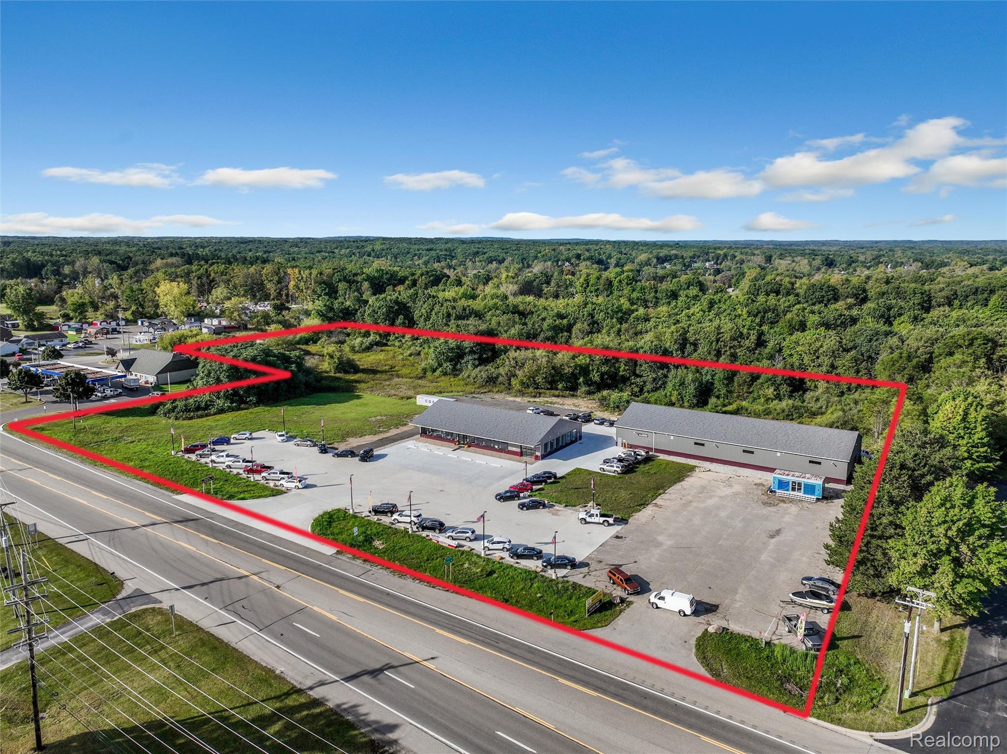 3420 S Lapeer Property Photo 1