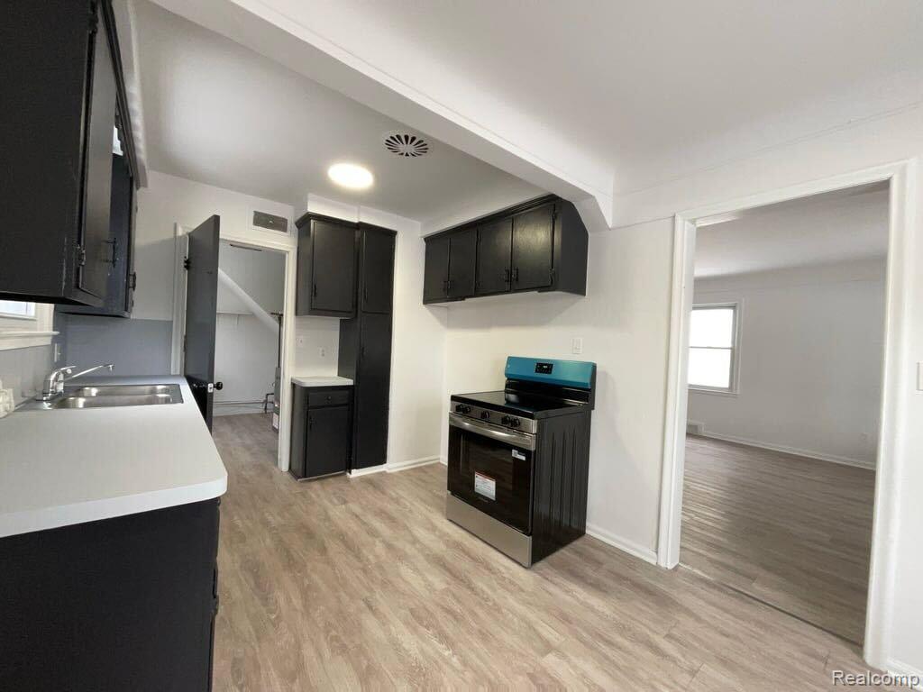 24610 Parklawn Street Property Photo 2