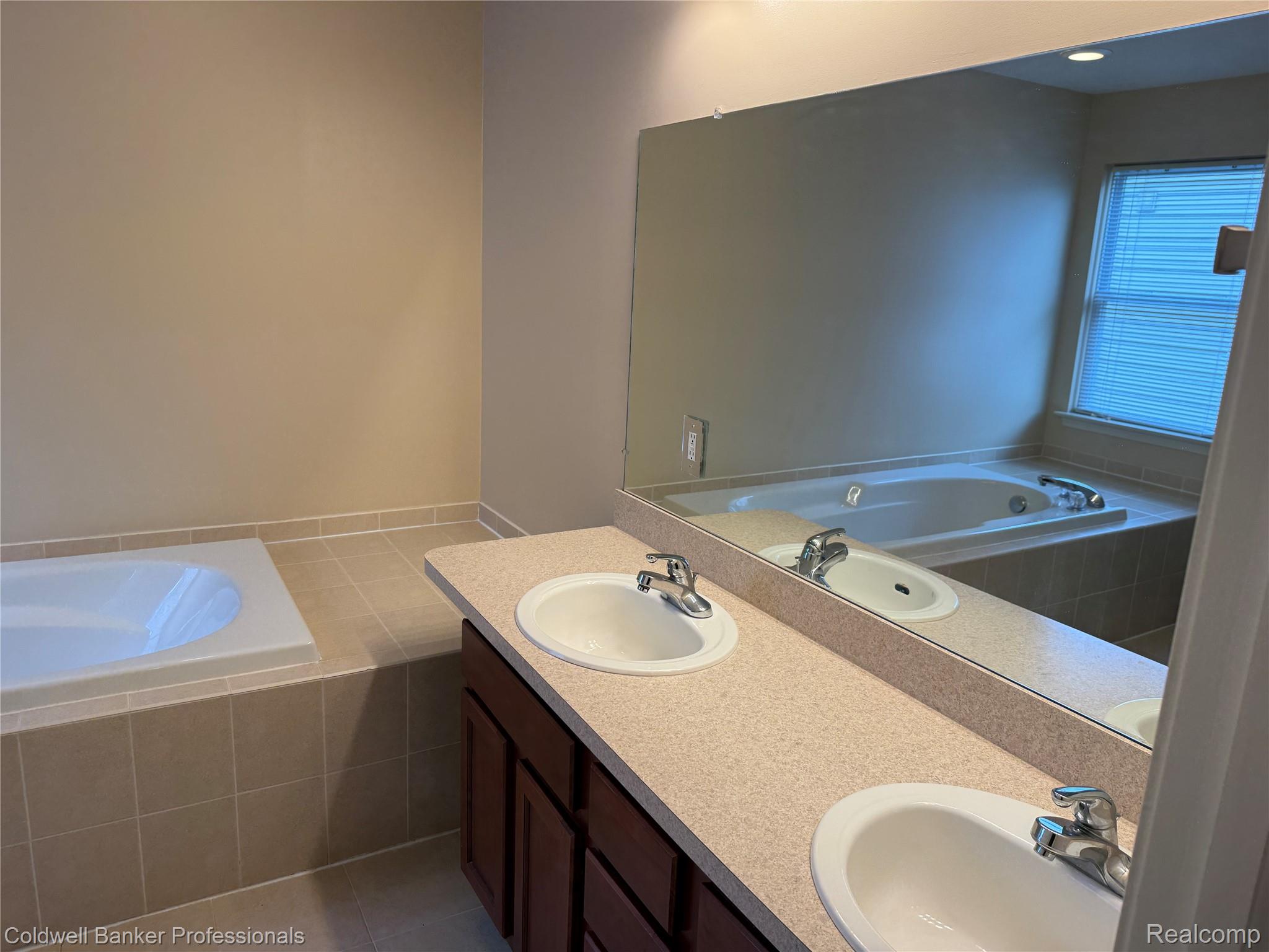 49554 Glacier Property Photo 16