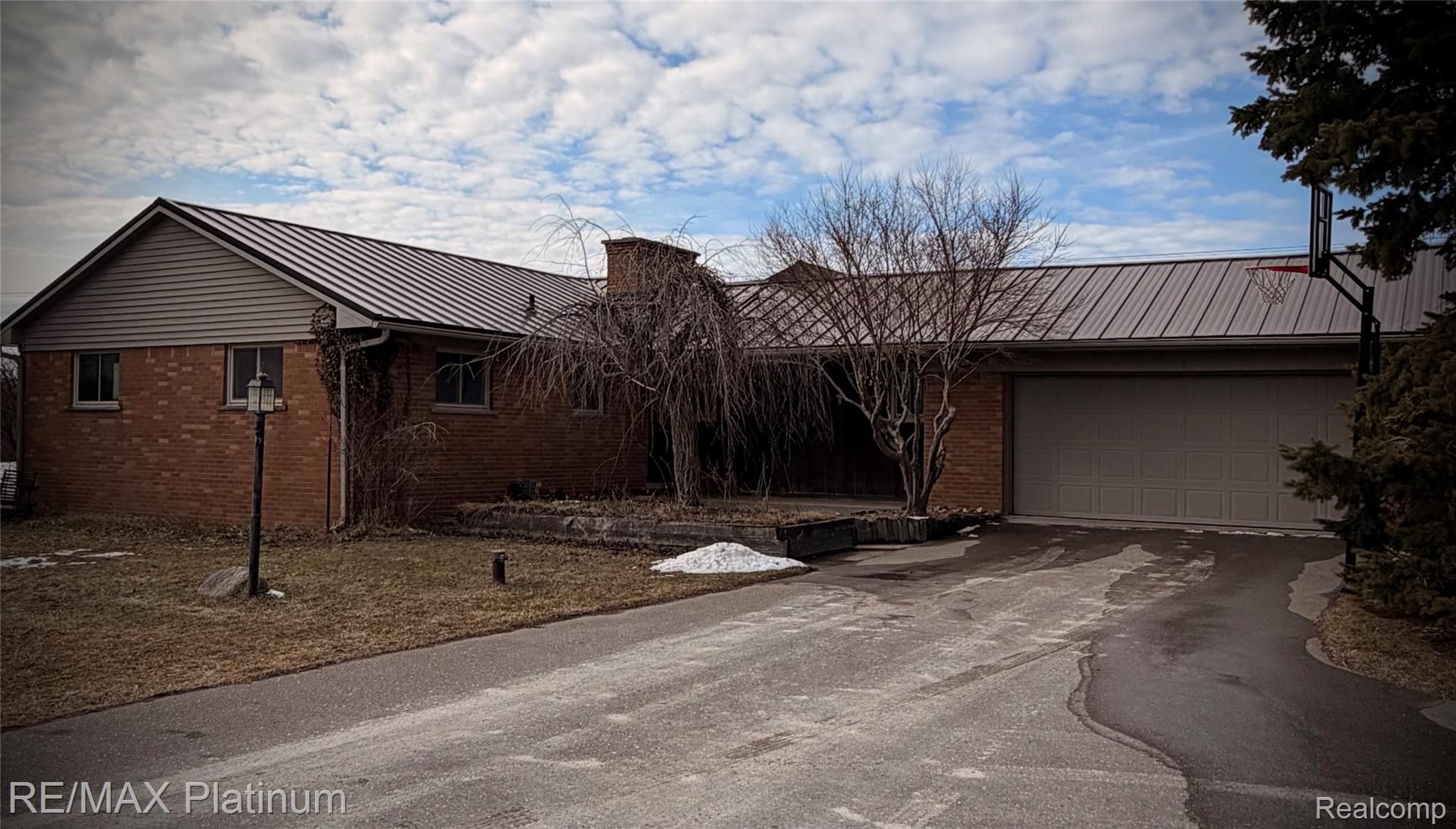 2525 Fisher Road Property Photo 1