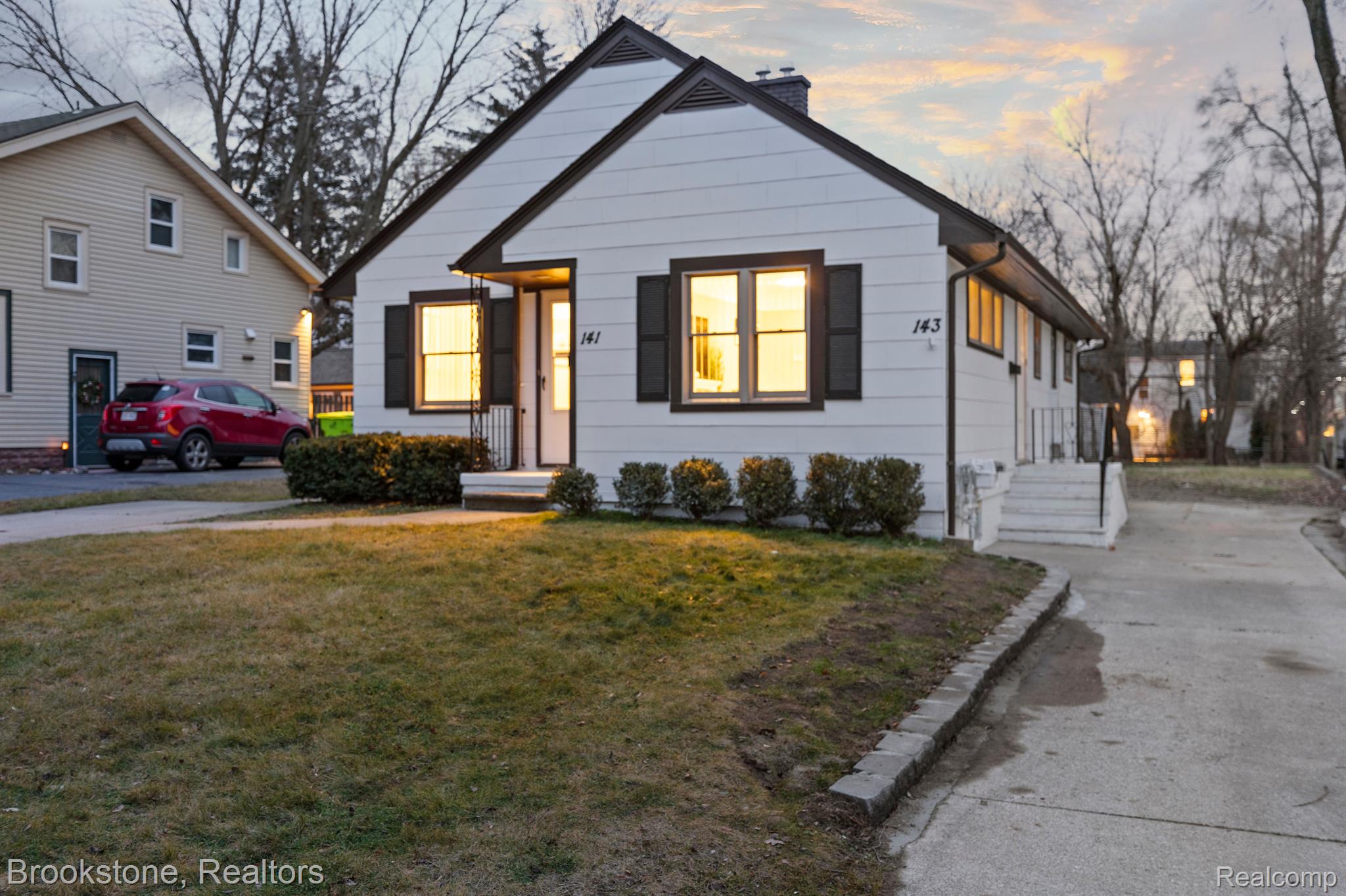 141 Ferndale Avenue Property Photo 3