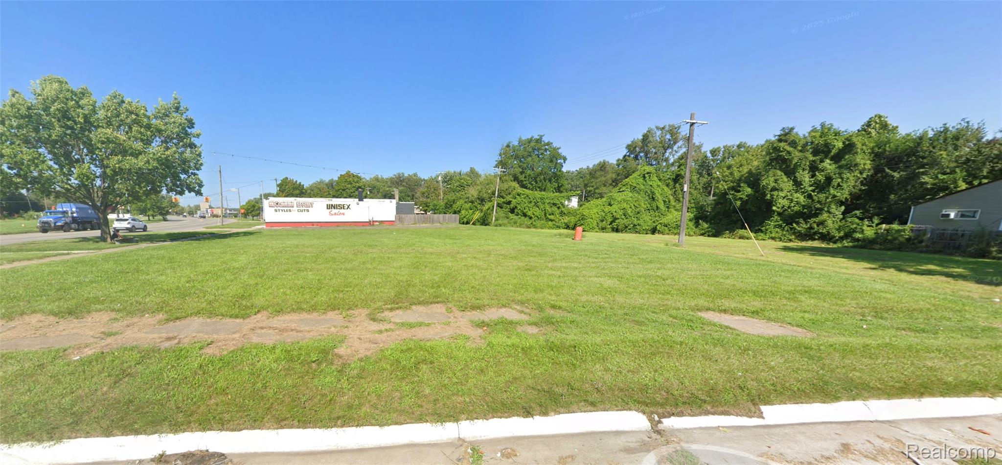 2733 S Schaefer Highway Property Photo 1
