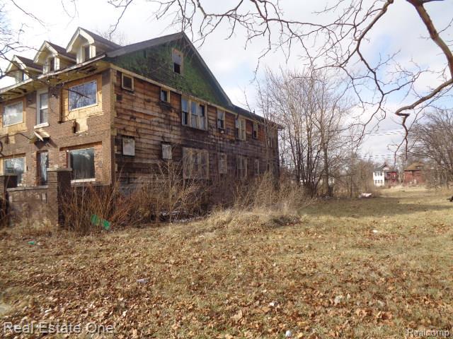 2704 Hogarth Street Property Photo 4