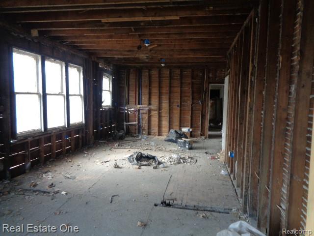 2704 Hogarth Street Property Photo 9