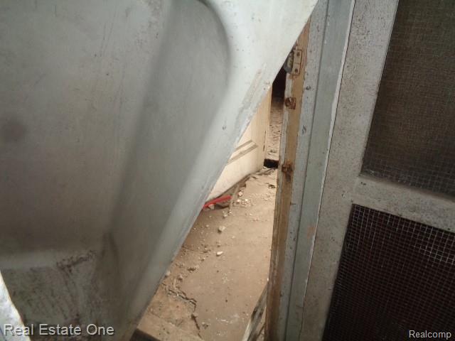 2704 Hogarth Street Property Photo 18