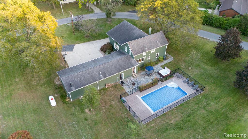 9695 Community Hall Road Property Photo 40
