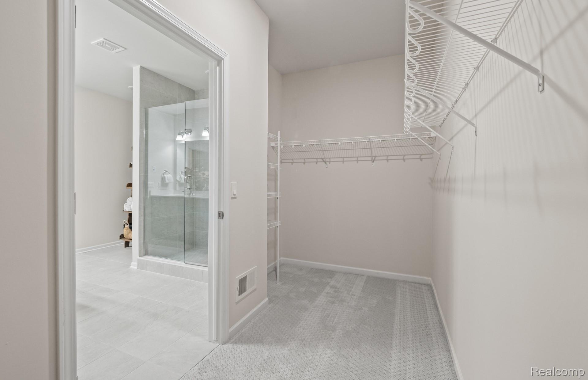 55818 Oak Pointe Drive Property Photo 15