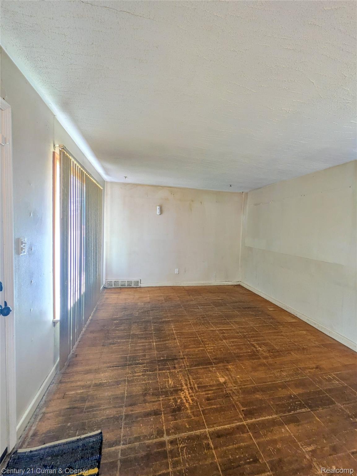 26872 Colgate Street Property Photo 3