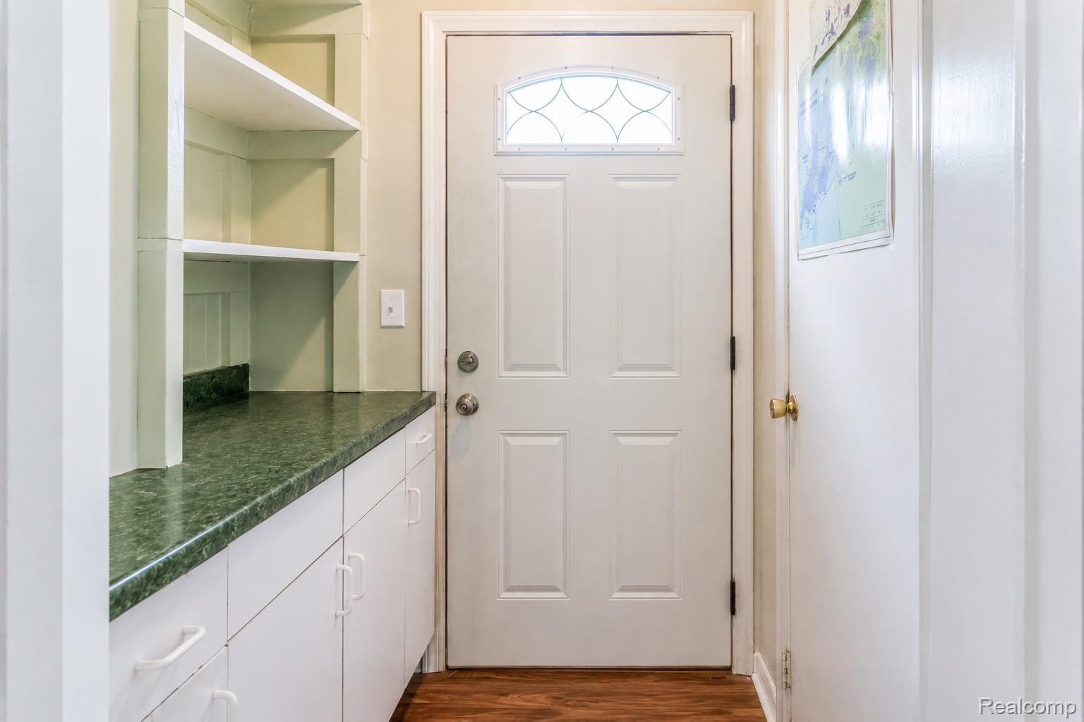 11388 Sunset Boulevard Property Photo 8