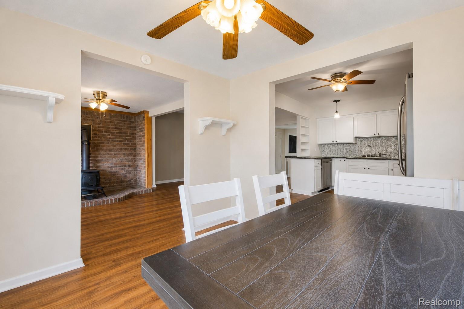 11388 Sunset Boulevard Property Photo 13
