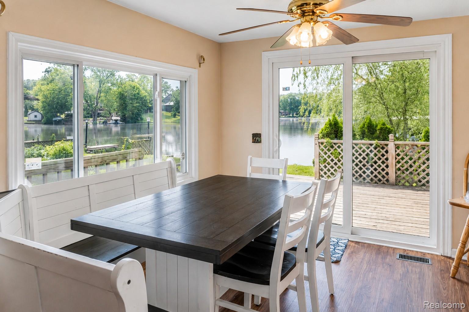 11388 Sunset Boulevard Property Photo 14
