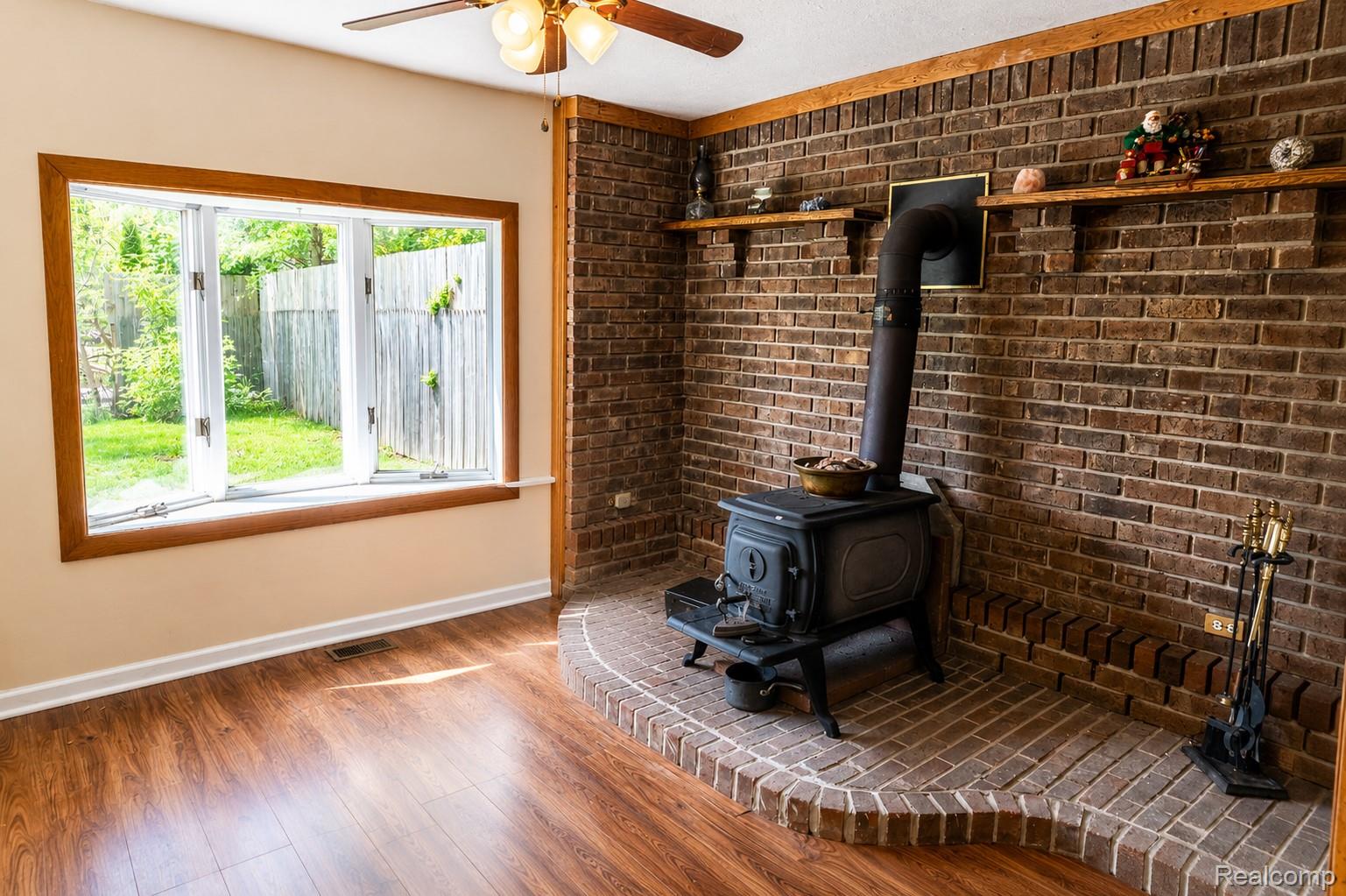 11388 Sunset Boulevard Property Photo 18