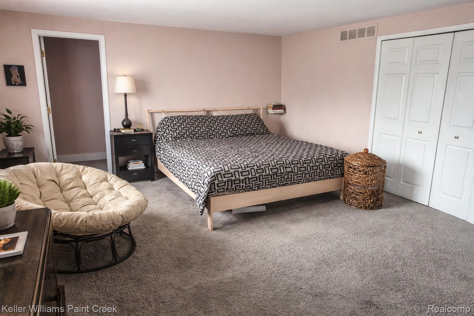 26728 Farmbrook Villa Drive Property Photo 4