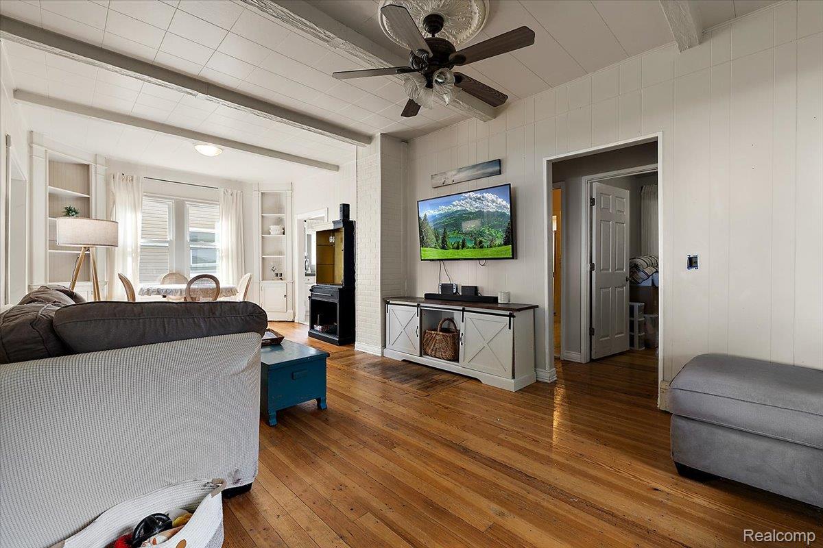 38292 Murdick Drive Property Photo 17