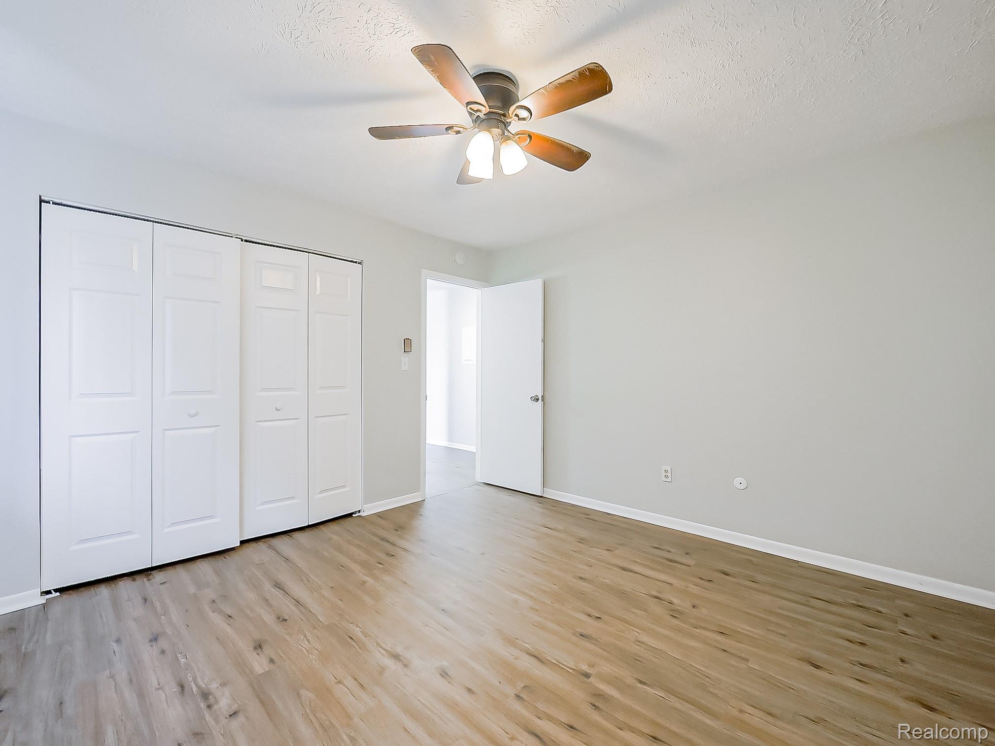 125 E Van Riper Road 7 Property Photo 12