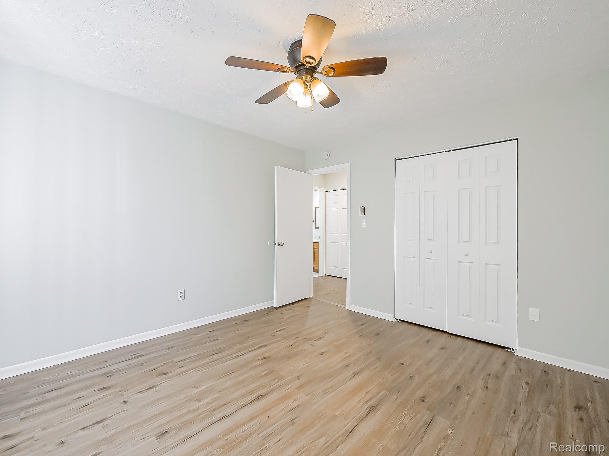 125 E Van Riper Road 7 Property Photo 15