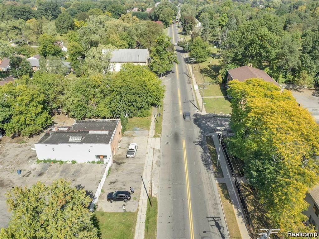 18421 Lahser Road Property Photo 7