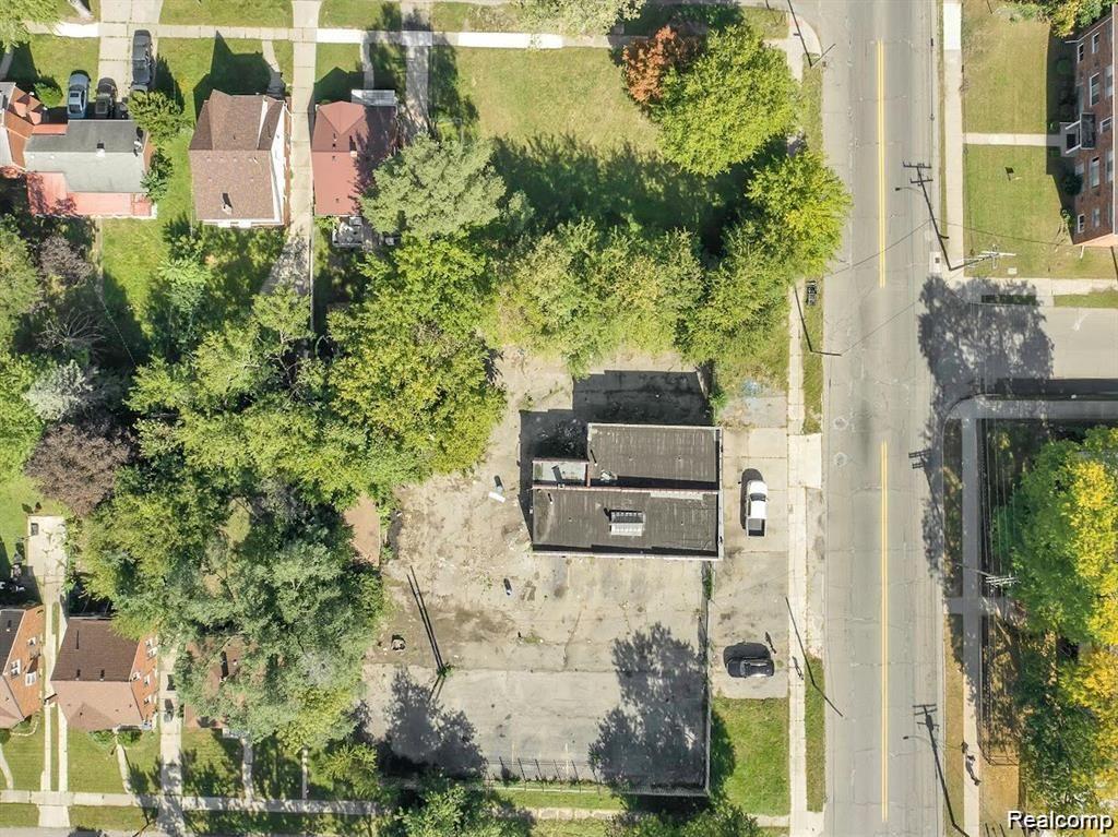 18421 Lahser Road Property Photo 10