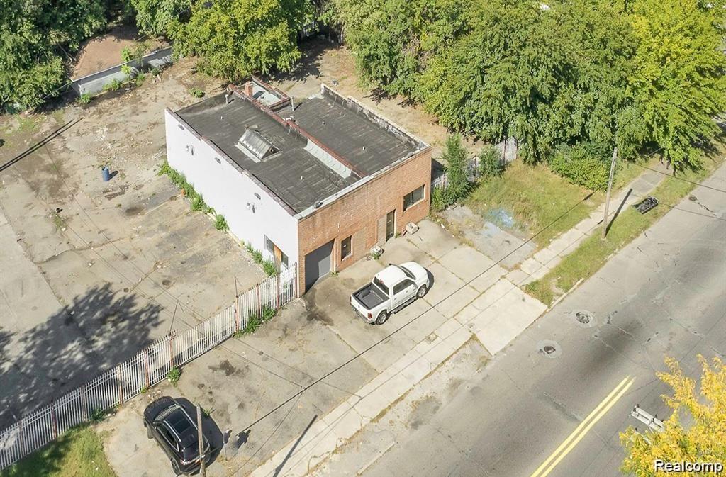 18421 Lahser Road Property Photo 13
