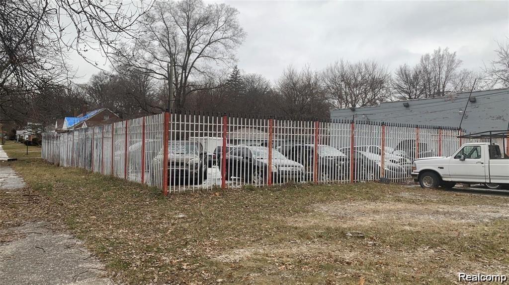18421 Lahser Road Property Photo 16
