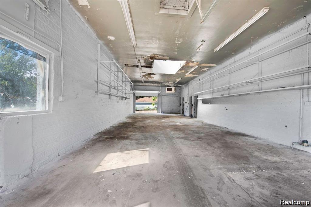 18421 Lahser Road Property Photo 19