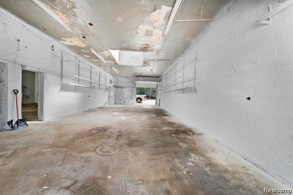 18421 Lahser Road Property Photo 22